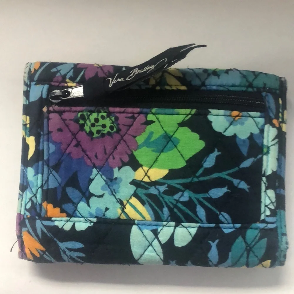 Vera Bradley wallet - Picture 2 of 8